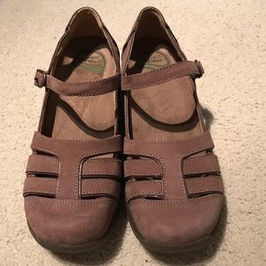 EUC Dansko “Kiera” Mary Jane shoes
